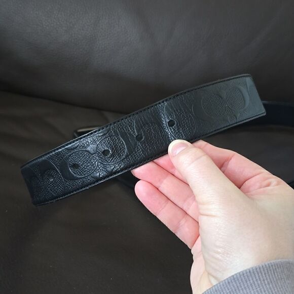 Coach | Harness Buckle Leather Embossed and Flat Leather Reversible Belt - Picture 3 of 6